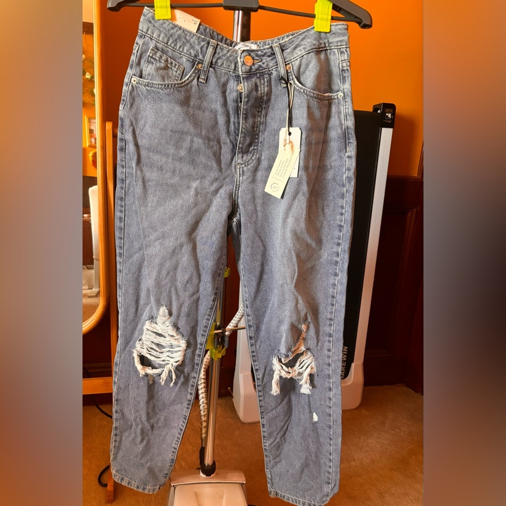 Forever 21 Mom Jeans Unworn with tags size 27